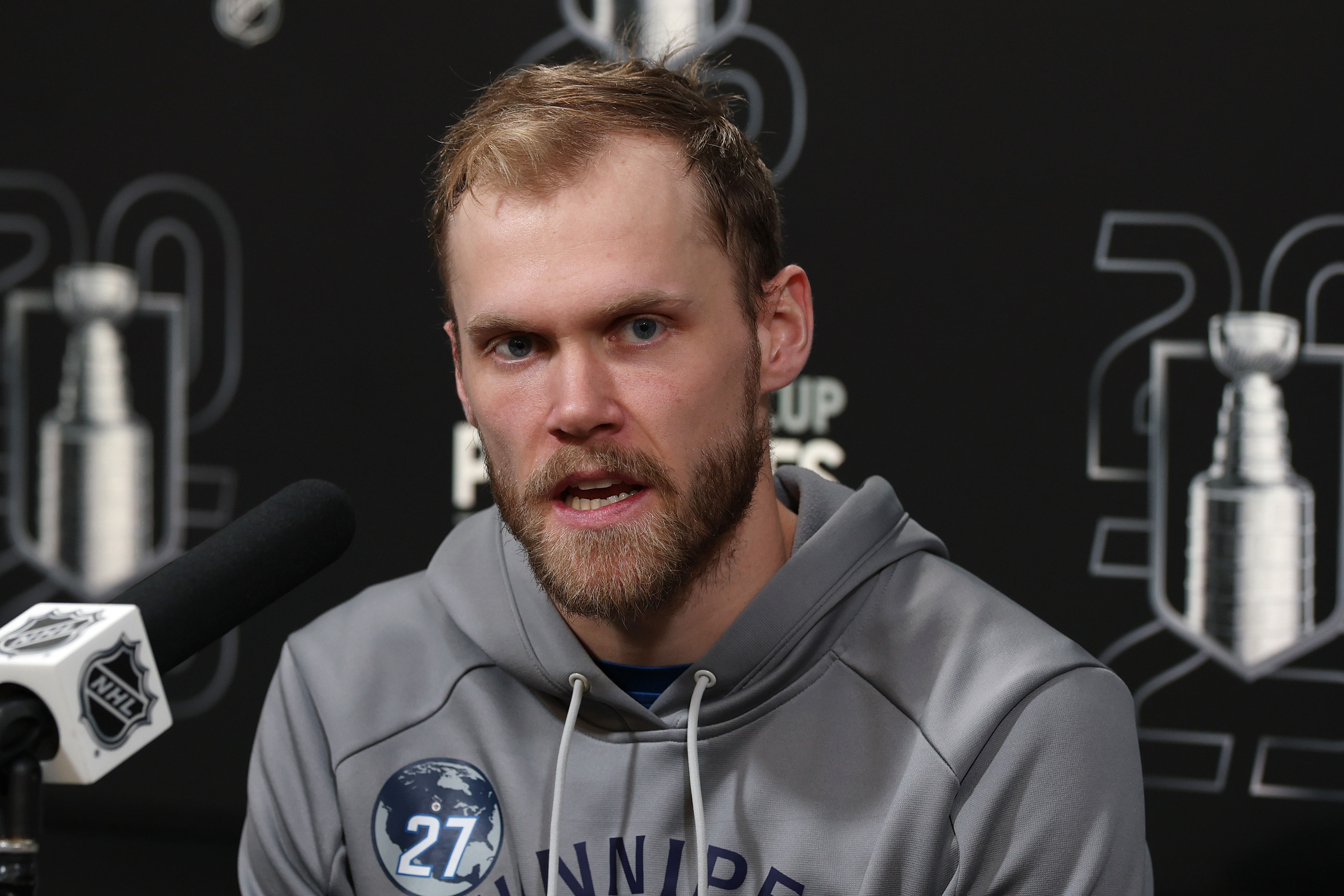 Nikolaj Ehlers could be a target of the Maple Leafs - Source: Imagn